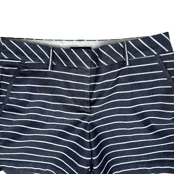 LANDS’ END NAUTICAL BLUE STRIPE SHORTS LOW RISE STRETCH | SIZE: 6 - Picture 3 of 9